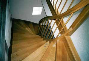 Vollgestemmte Treppe